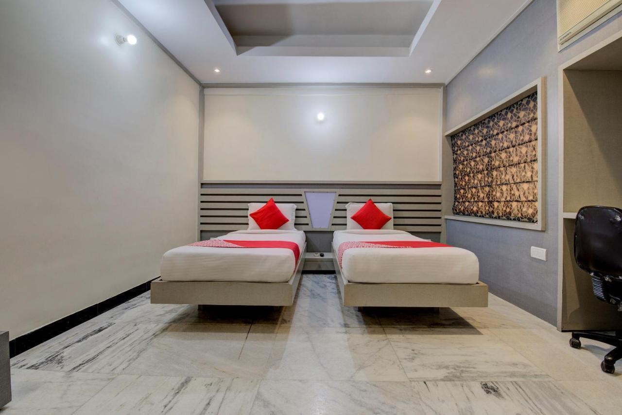 Oyo 1545 Hotel Shivani International Ahmadábád Exteriér fotografie